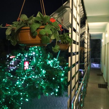 Kochi Jippus Galaxy Budget Air Port Hotel מראה חיצוני תמונה