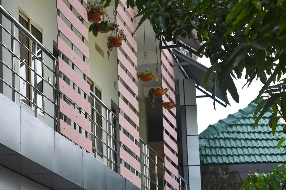Kochi Jippus Galaxy Budget Air Port Hotel מראה חיצוני תמונה