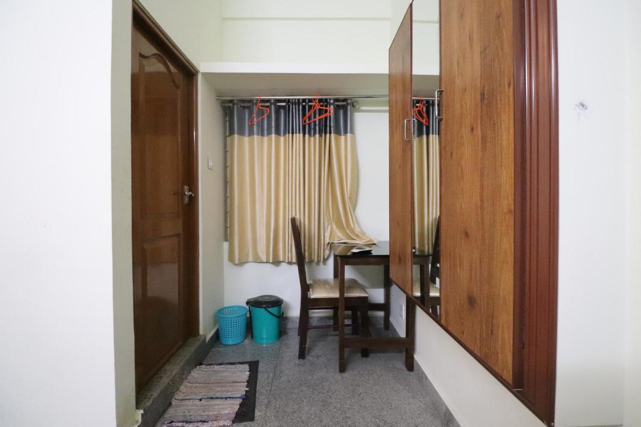 Kochi Jippus Galaxy Budget Air Port Hotel מראה חיצוני תמונה